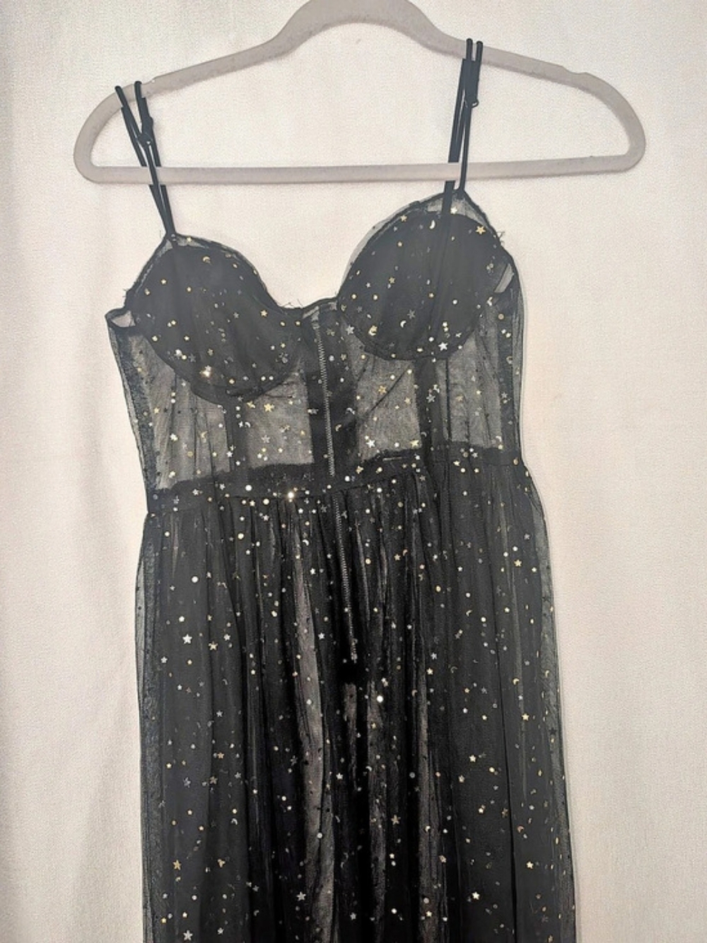 Showpo Stunning View Maxi Dress Black & Gold Size 4